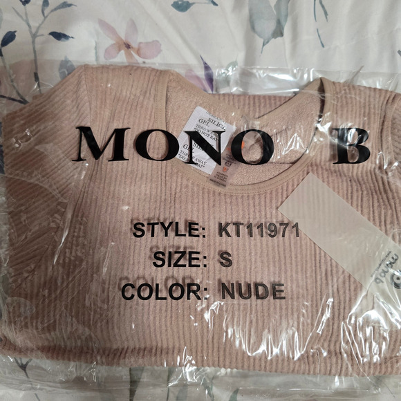 Mono B Taupe Nude Ribbed Long Sleeve Scoop Neck Bodysuit Stretchy Small - Picture 3 of 4